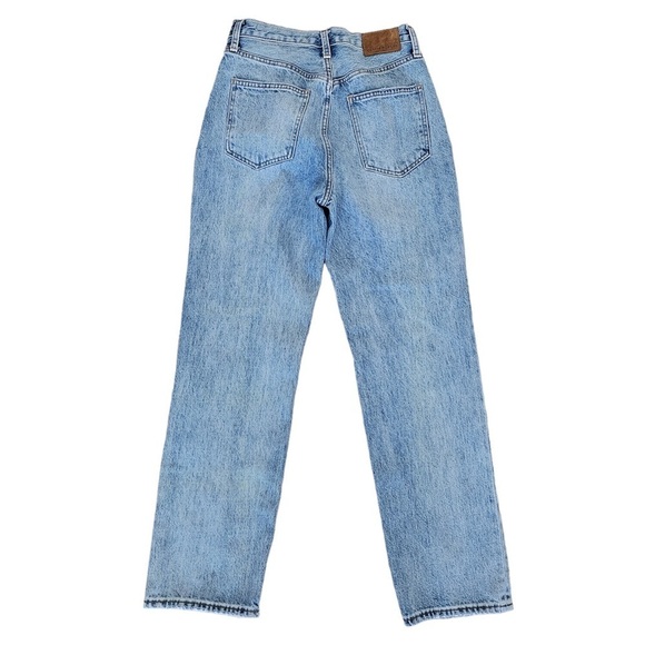 Aritzia Denim Forum The Joni High Rise Loose Picture This  Bleu light wash sz 25 - Picture 6 of 16